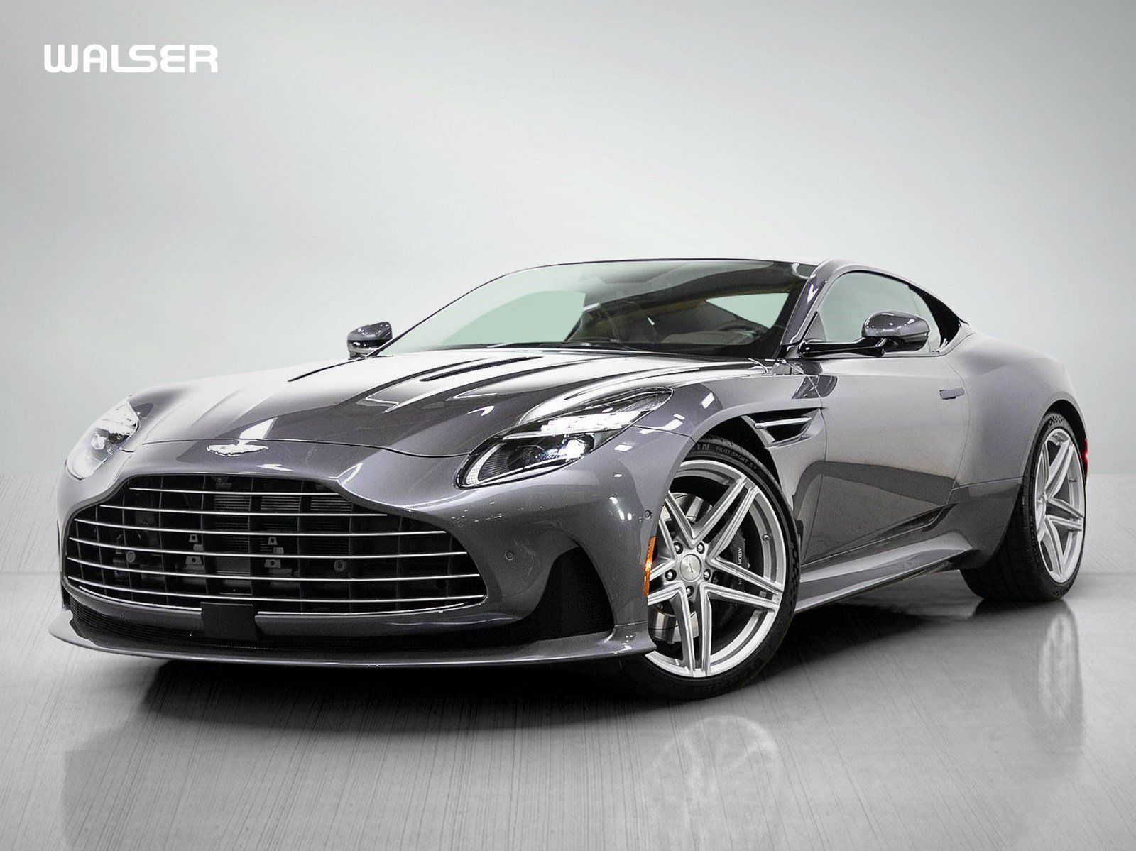 Used 2025 Aston Martin DB12 Coupe RWD image 1