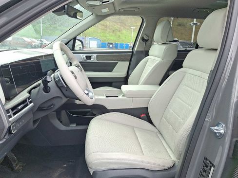 Used 2025 Hyundai Santa Fe Limited image 14