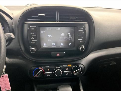 Used 2020 Kia Soul S FWD image 28