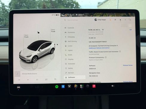 Used 2023 Tesla Model Y Long Range AWD/4WD image 28