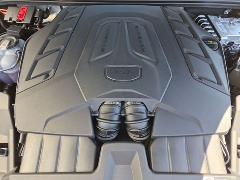 New 2026 Porsche Cayenne GTS AWD/4WD image 30