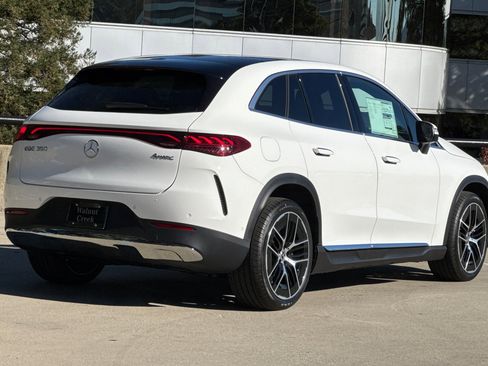 New 2026 Mercedes-Benz EQE 320 4MATIC SUV image 9