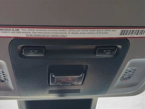Used 2021 Toyota Camry SE FWD image 21