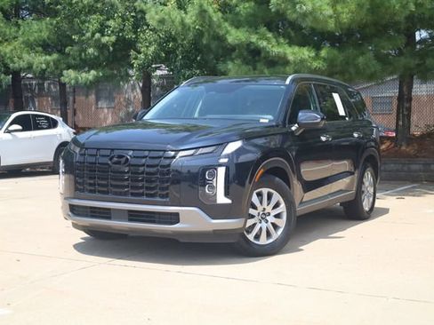 Used 2024 Hyundai Palisade SEL FWD image 2