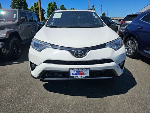 Used 2017 Toyota RAV4 SE w/ Power Extra Value Package image 2