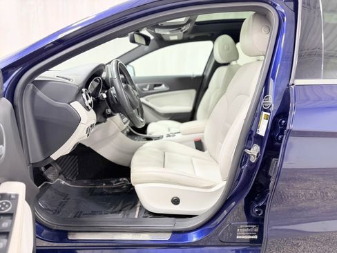 Used 2018 Mercedes-Benz GLA 250 4MATIC image 13