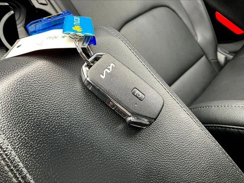 Used 2023 Kia Sportage EX image 25