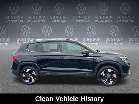 Used 2024 Volkswagen Taos SE AWD/4WD image 6