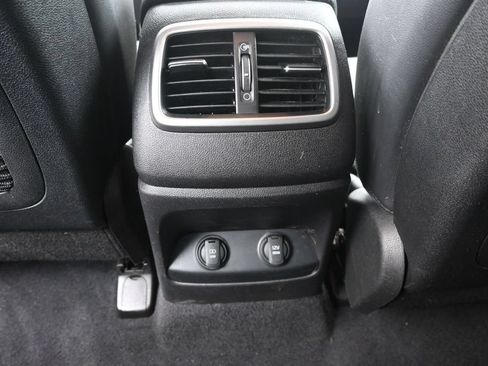 Used 2017 Kia Sorento FWD image 19