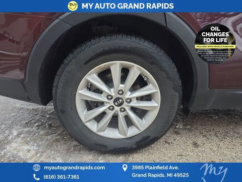 Used 2019 Kia Sorento LX w/ LX Convenience Package image 40