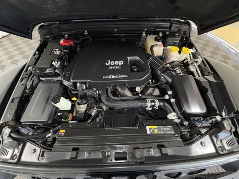 Used 2021 Jeep Wrangler Unlimited Rubicon image 27