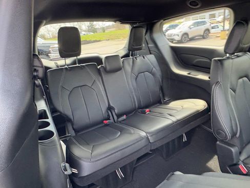 New 2026 Chrysler Pacifica Select AWD/4WD image 7