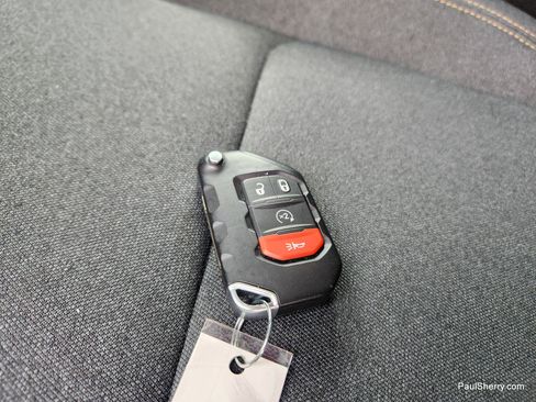 Used 2025 Jeep Wrangler Sahara image 49