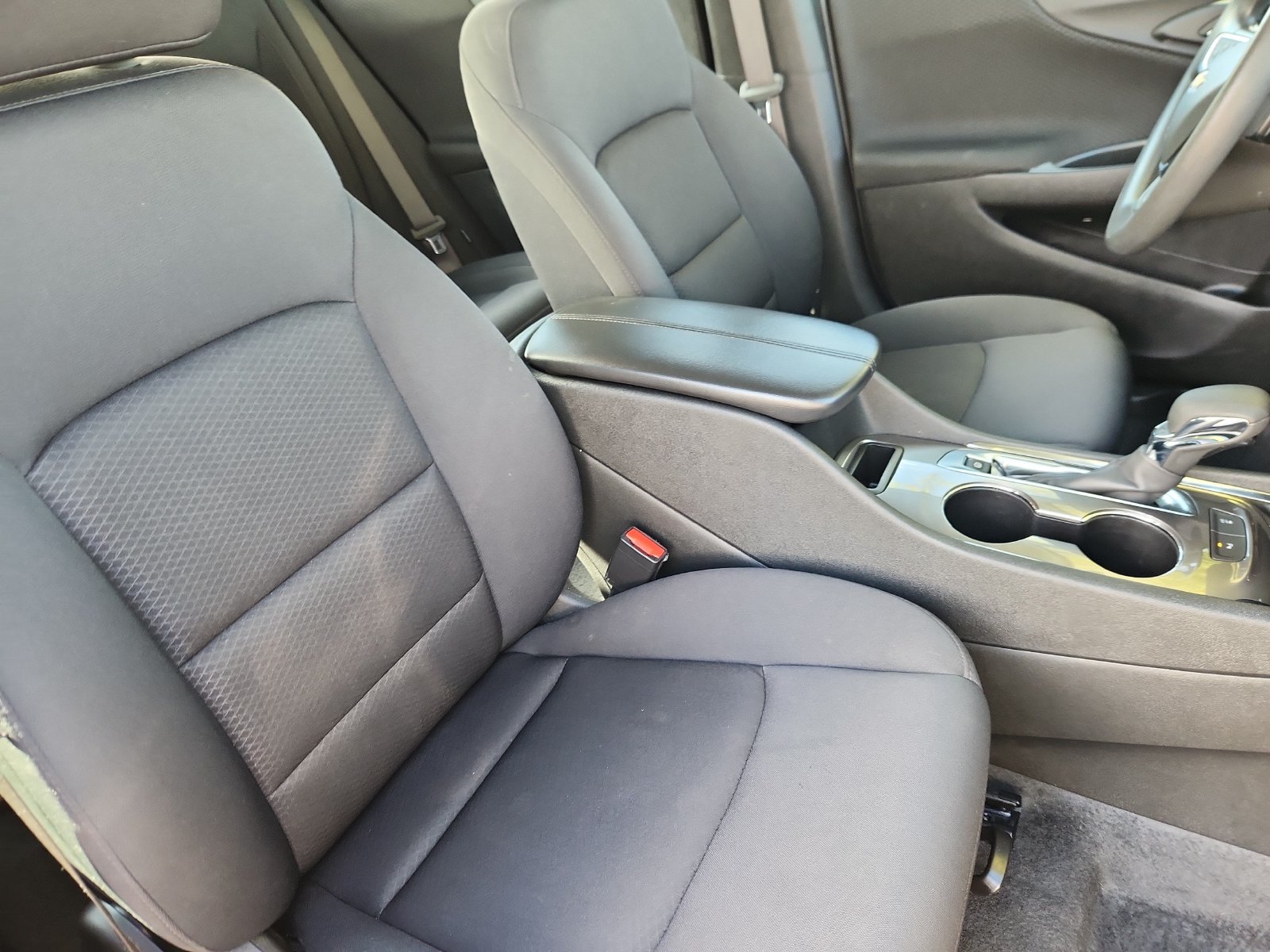 Used 2025 Chevrolet Malibu LT FWD image 14