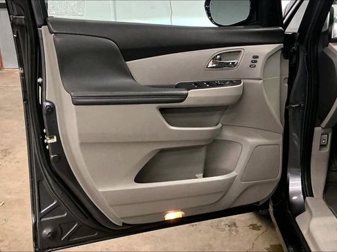 Used 2014 Honda Odyssey Touring image 25