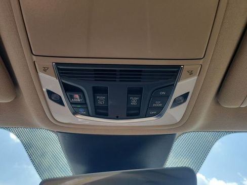 Used 2023 Acura MDX SH-AWD w/ Advance Package image 25