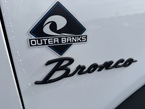 Used 2025 Ford Bronco Outer Banks AWD/4WD image 25