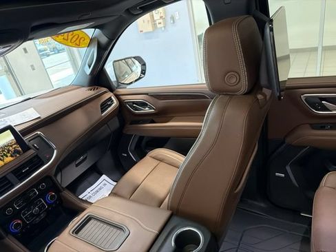 Used 2024 Chevrolet Tahoe High Country w/ Advanced Technology Package AWD/4WD image 39