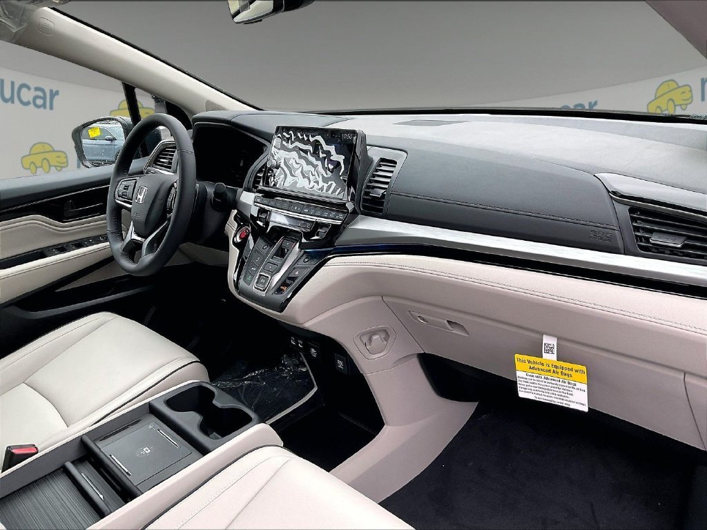 New 2027 Honda Odyssey Touring image 10