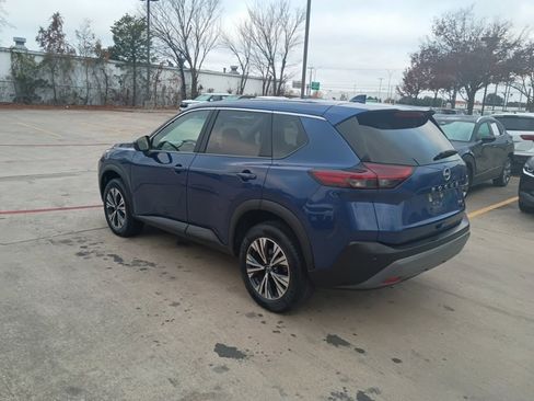 Used 2023 Nissan Rogue SV image 12