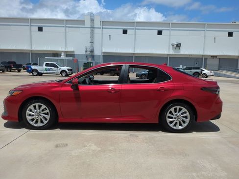 Used 2023 Toyota Camry LE FWD image 9