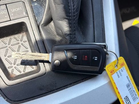 Used 2020 Toyota RAV4 LE w/ Carpet Mat Package FWD image 12