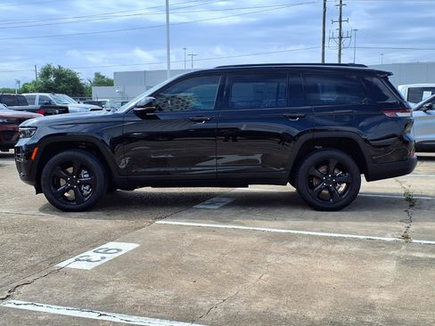 Used 2025 Jeep Grand Cherokee L Limited w/ Black Appearance Package RWD image 26