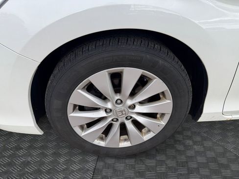 Used 2013 Honda Accord EX image 9