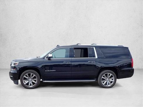 Used 2018 Chevrolet Suburban Premier AWD/4WD image 7