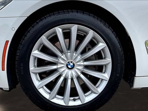 Used 2016 BMW 740i RWD image 34