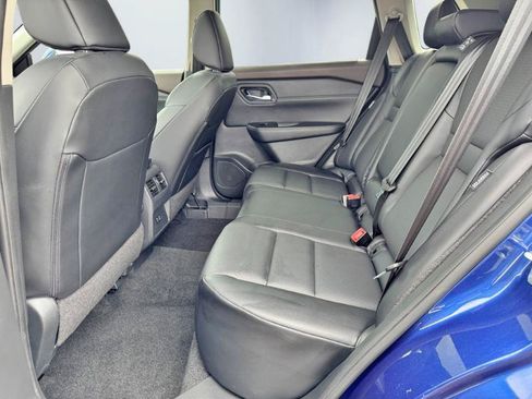 Used 2023 Nissan Rogue SV w/ SV Premium B Package AWD/4WD image 21