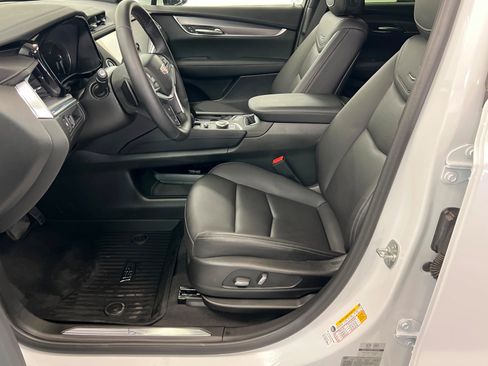 New 2025 Cadillac XT5 Luxury w/ LPO, Floor Liner Package image 18