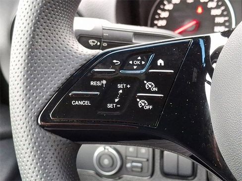 Used 2025 Mercedes-Benz Sprinter 2500 image 22