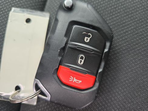 Used 2021 Jeep Wrangler Unlimited Sport image 35