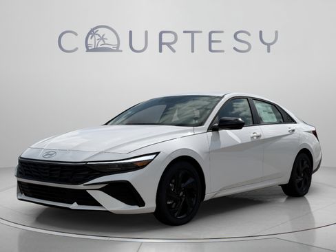 New 2026 Hyundai Elantra SEL Sport FWD image 1