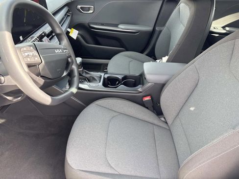 New 2025 Kia K4 LX image 20