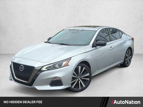 Used 2021 Nissan Altima 2.5 SR w/ SR Premium Package FWD image 1