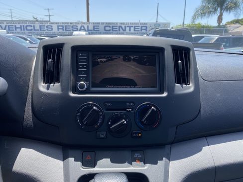 Used 2021 Nissan NV200 SV w/ Sliding Door Glass Package FWD image 13