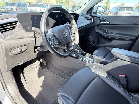 Used 2024 Buick Encore GX Sport Touring image 10