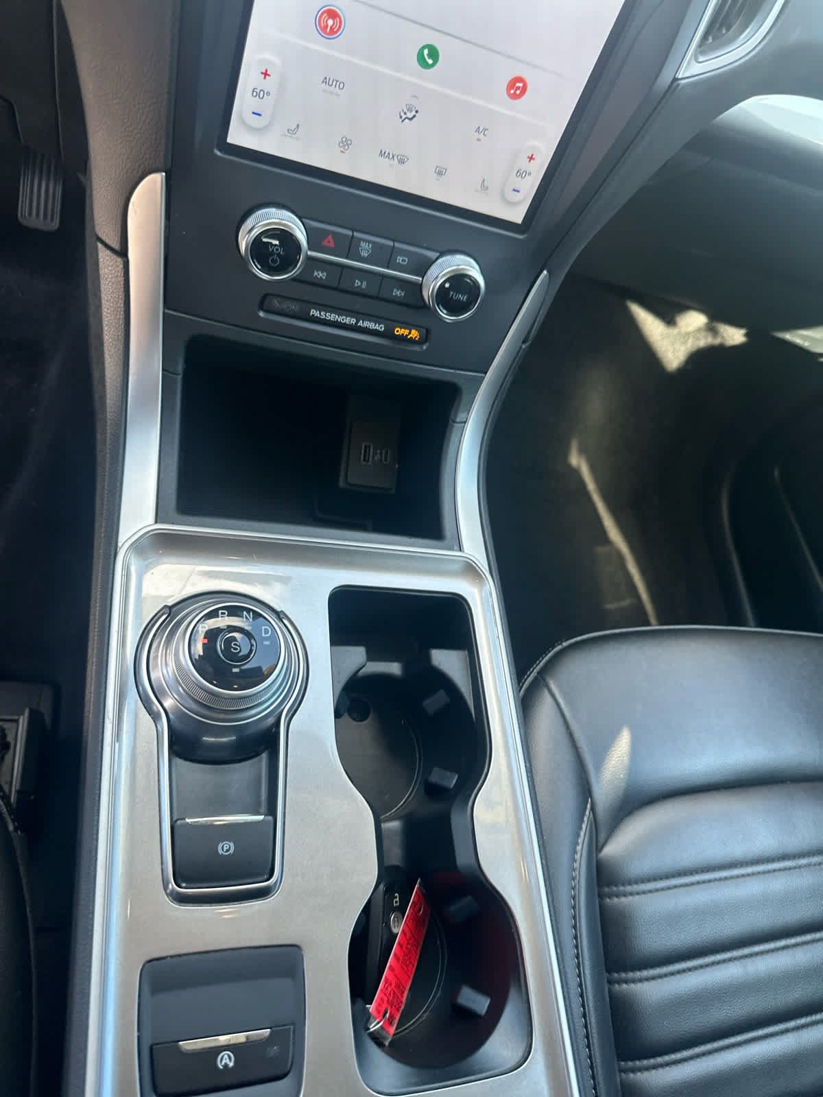 Used 2024 Ford Edge SEL AWD/4WD image 19