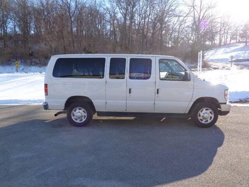 Used 2013 Ford E-350 and Econoline 350 XLT image 7