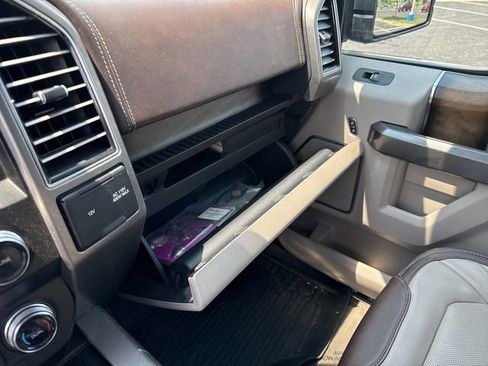 Used 2019 Ford F150 Limited image 31