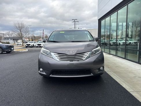 Used 2015 Toyota Sienna Limited Premium image 7