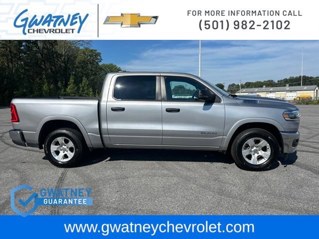 Used 2025 RAM 1500 Big Horn AWD/4WD image 4