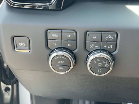 New 2026 GMC Sierra 1500 AT4 w/ AT4 Premium Package AWD/4WD image 19