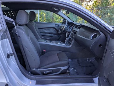 Used 2014 Ford Mustang V6 image 14