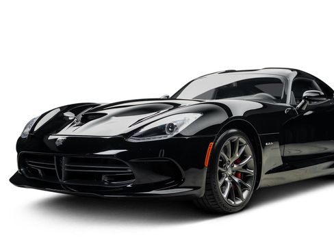 Used 2013 SRT Viper GTS w/ GTS Laguna Interior Pkg RWD image 9