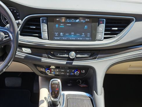 Used 2018 Buick Enclave Premium w/ Trailering Package AWD/4WD image 11