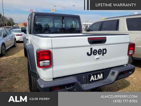 New 2026 Jeep Gladiator Sport image 7