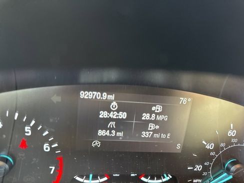 Used 2020 Ford Escape SE image 8